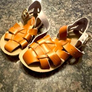 Sun sans Sharks size 8 toddler EUC sandals